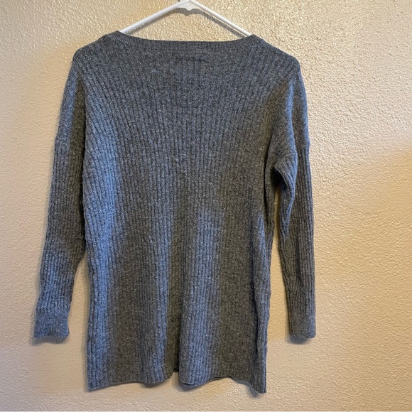 Abercrombie & Fitch Sweater - Picture 2 of 4